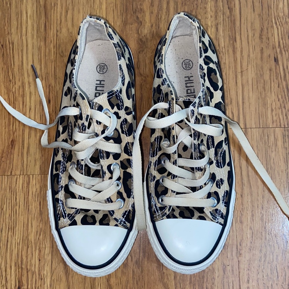 Huanyue Cheetah Shoes